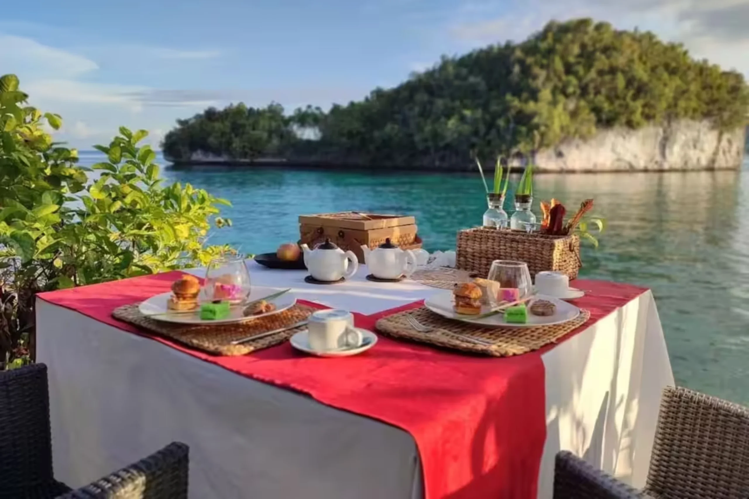 Dining 01